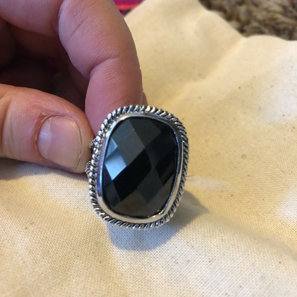 BLACK JEWEL RING💎 - Picture 3 of 4